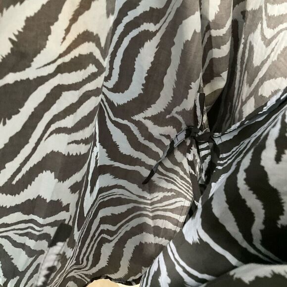 Ganni Zebra Poplin Wrap Top - Picture 4 of 8